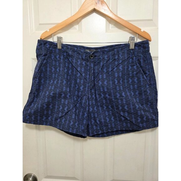 Eddie Bauer Women's Blue Patterned Shorts Size 12 Cotton Blend - Picture 2 of 8
